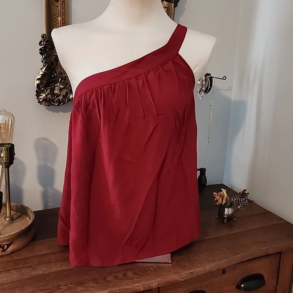 One shoulder blouse - Picture 1 of 4